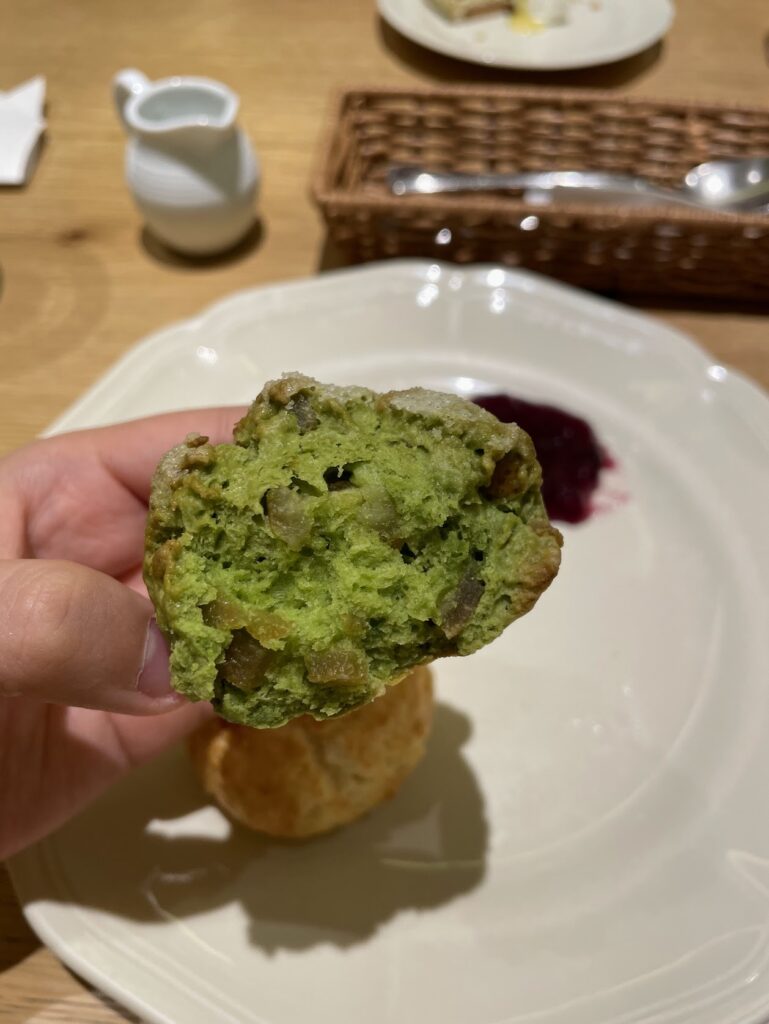 贅沢に練りこまれたレモンピール