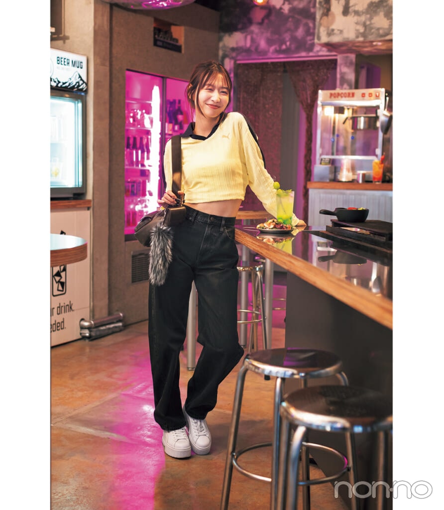 岡本夏美のネオ居酒屋に行く時のコーデ