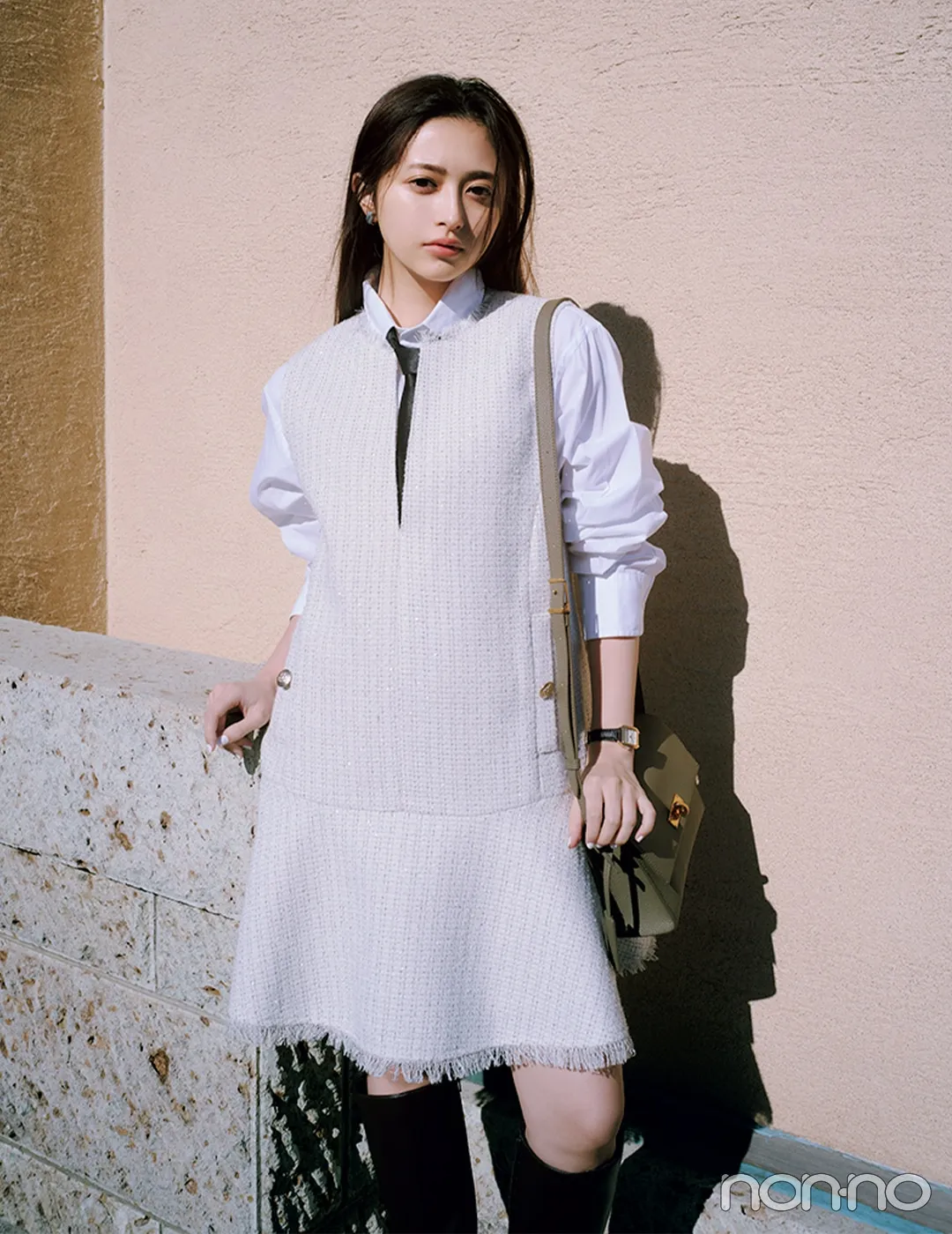 井上和の大学生1週間コーデ、火曜日のジャンスカスタイル