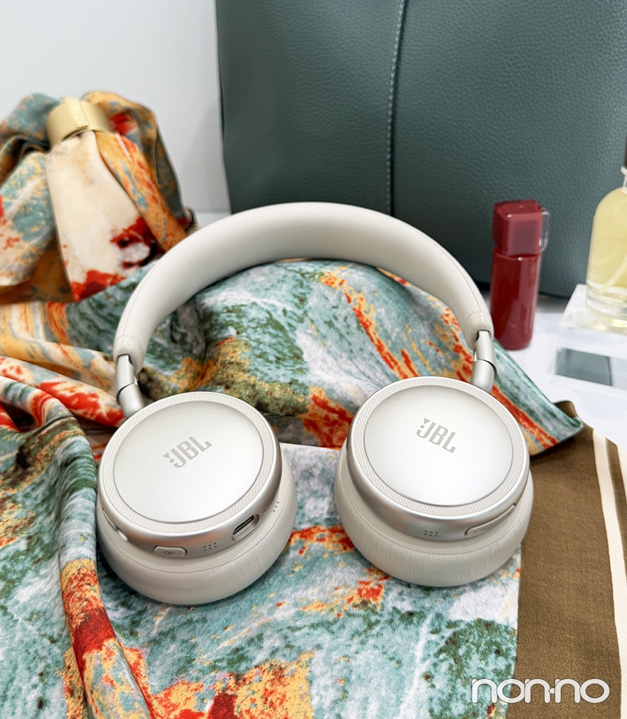 大人の女性におすすめのカラーはシャンパン