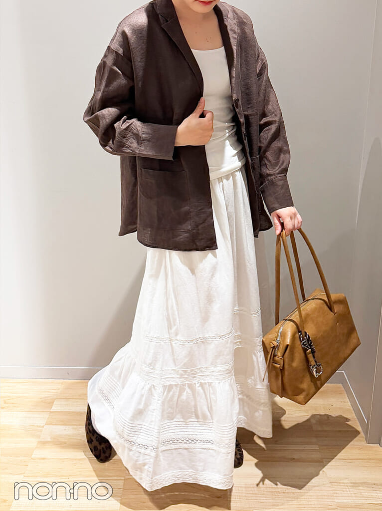 レーススカート×フレンチリネンジャケットのリラクシーカジュアルスタイル