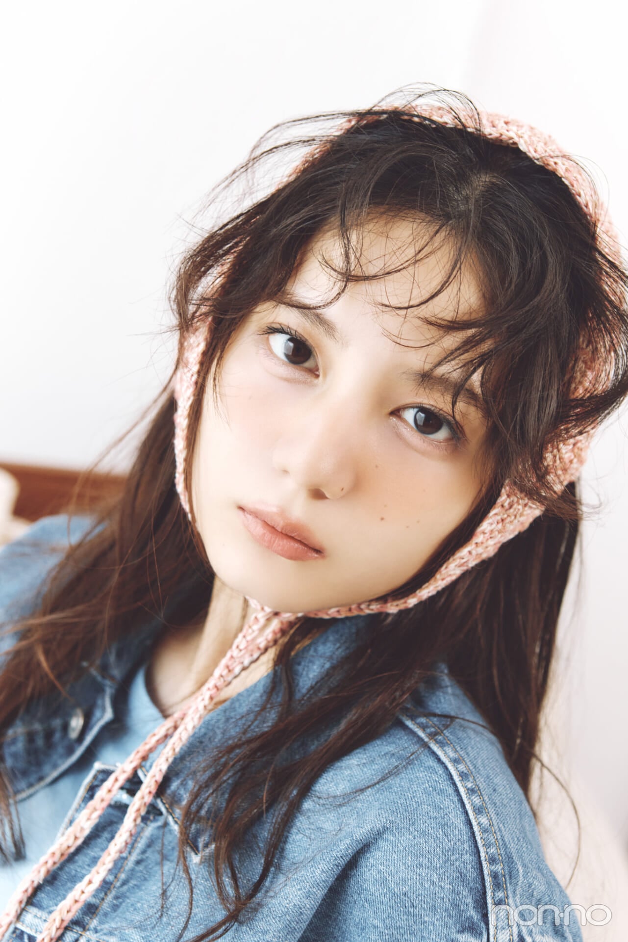 小坂菜緒のヘアアレ14daysのバブーシュカ巻きの仕上がりカット