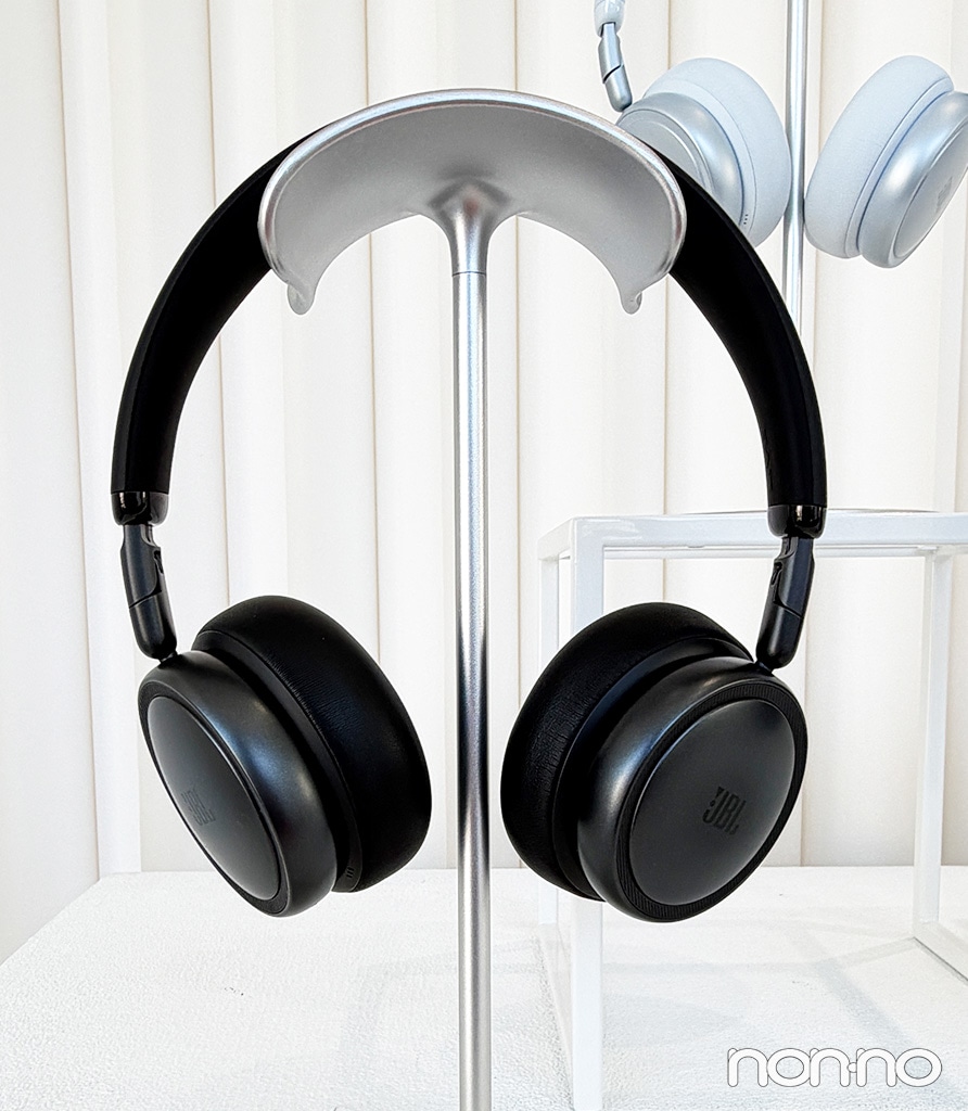 オンイヤータイプ『JBL Live 680NC』のブラック