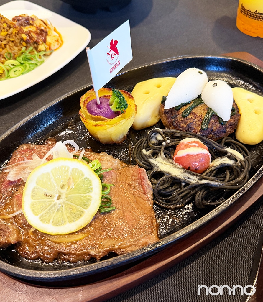 使徒、襲来 レモンステーキ&ハンバーグプレート¥2500