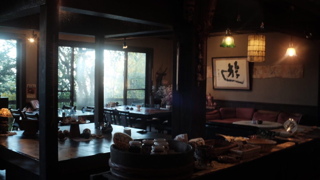 山香荘の店内