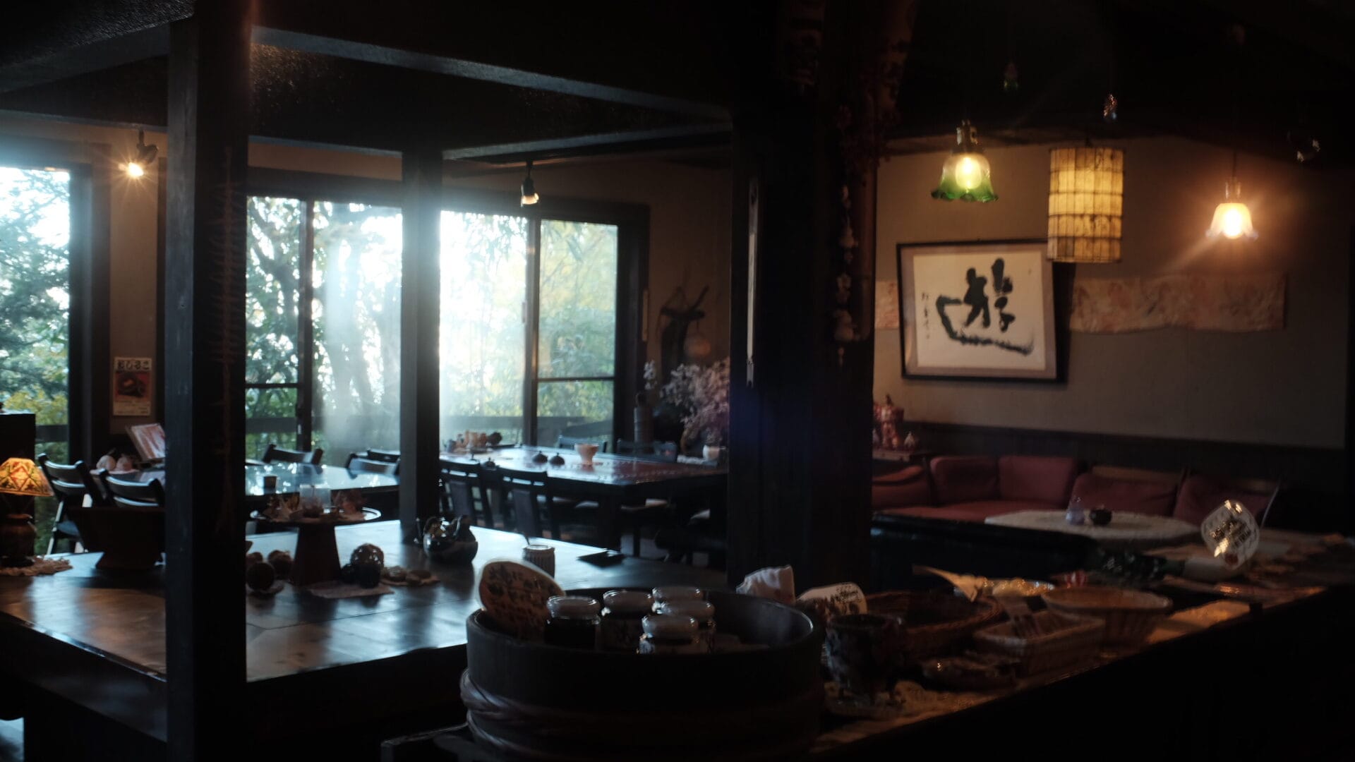 山香荘の店内