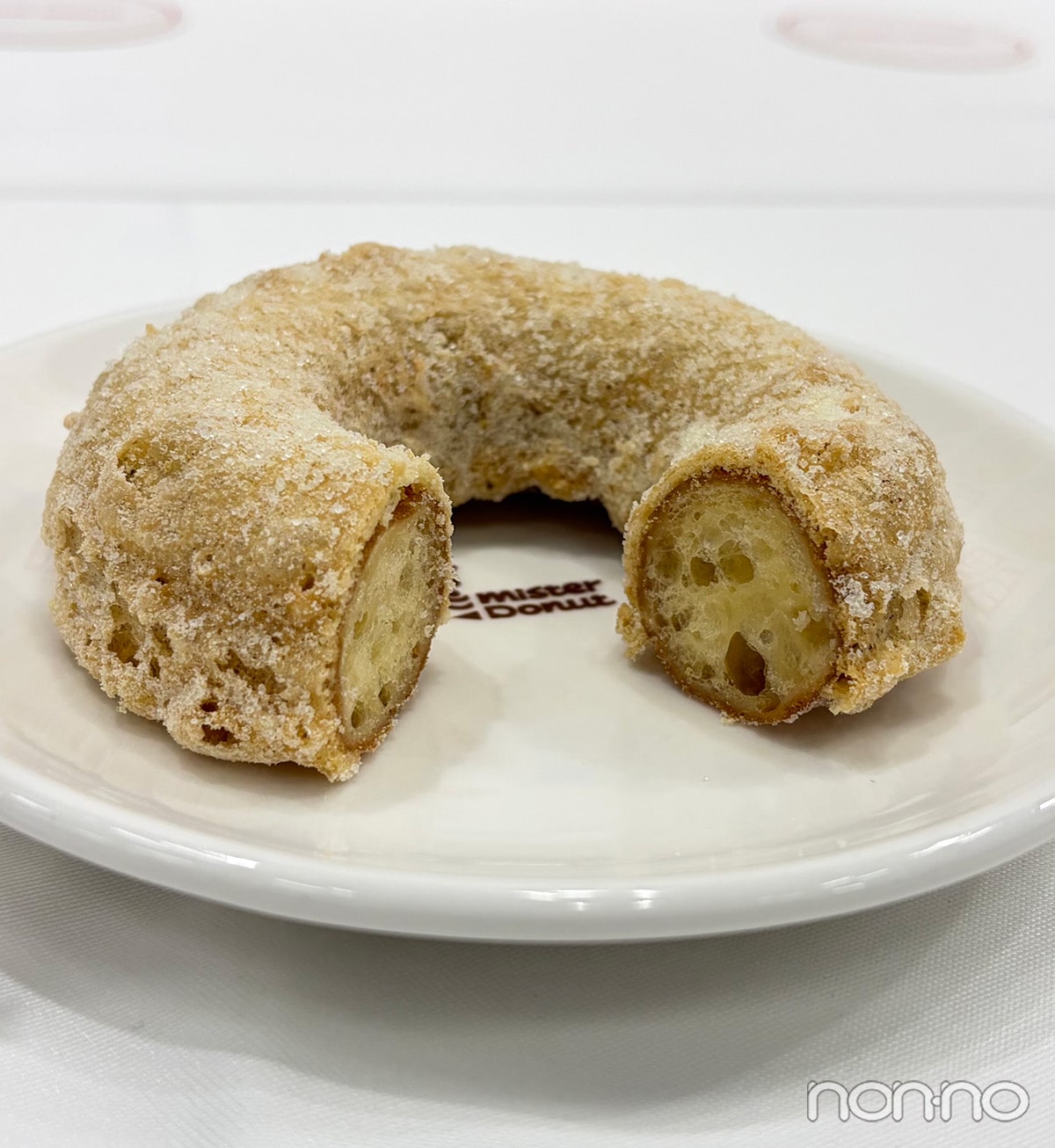 「サクぽふん ミルクシュガー」のドーナツ断面