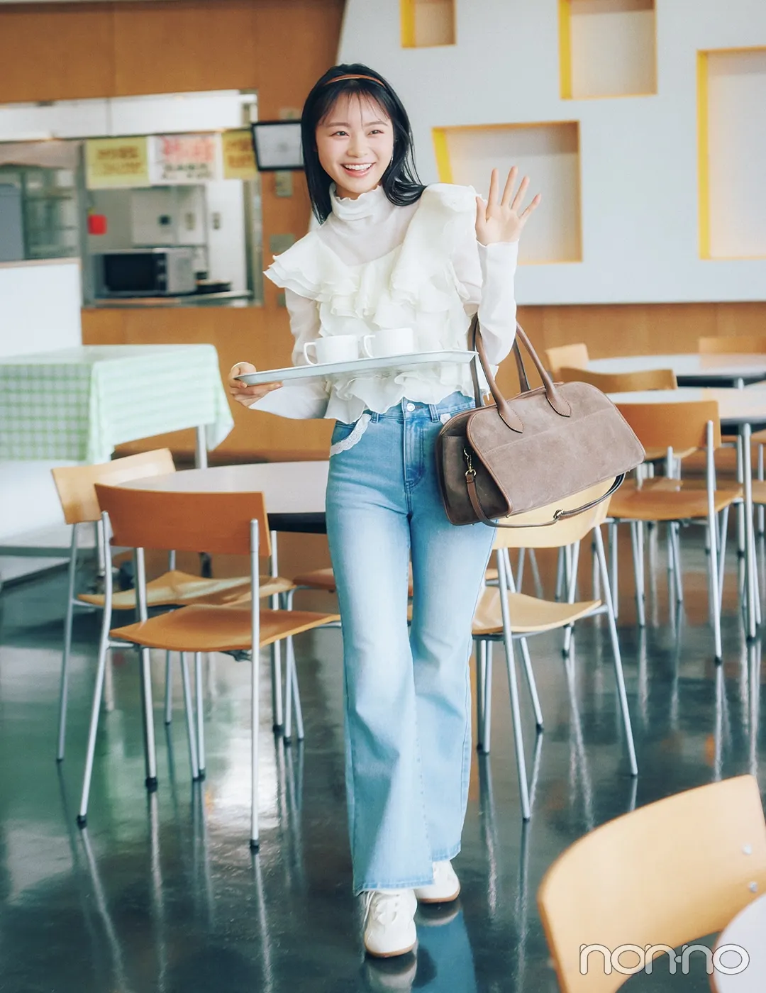林芽亜里の大学生の一週間コーデ 木曜日のデニムスタイル