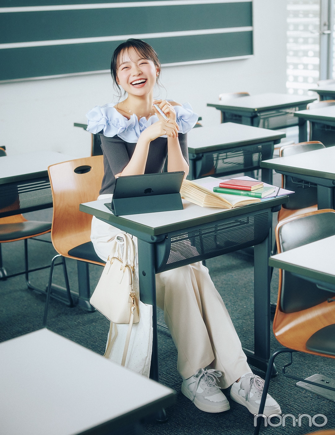 【non-no web】林芽亜里が着こなす大学生の毎日コーデ