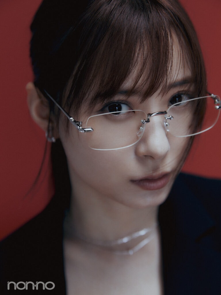 リムレス眼鏡をかけたモーニング娘。’25の生田衣梨奈さん