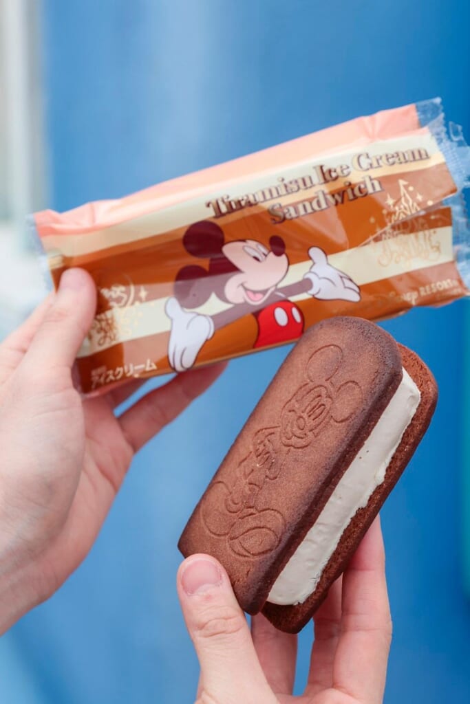 ティラミス・クッキーサンドアイス