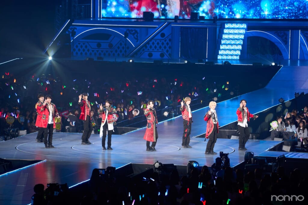 「バンバンッ‼」を披露する関西ジュニア