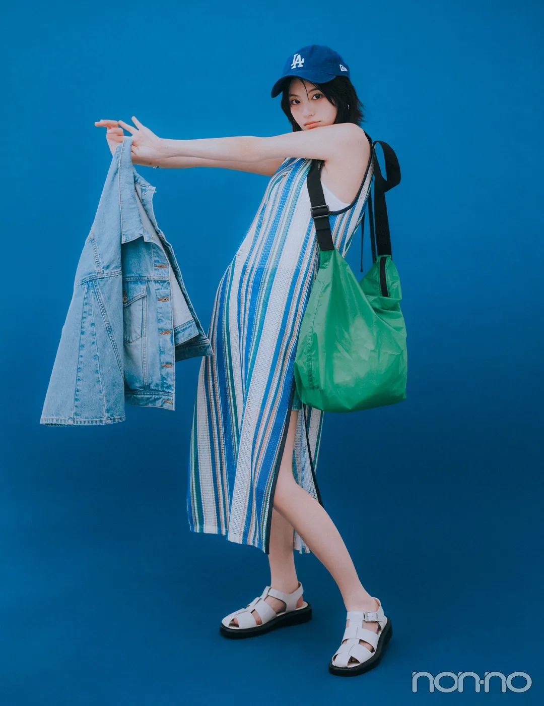 出口夏希の大学生の一週間コーデ、土曜日のワンピーススタイル