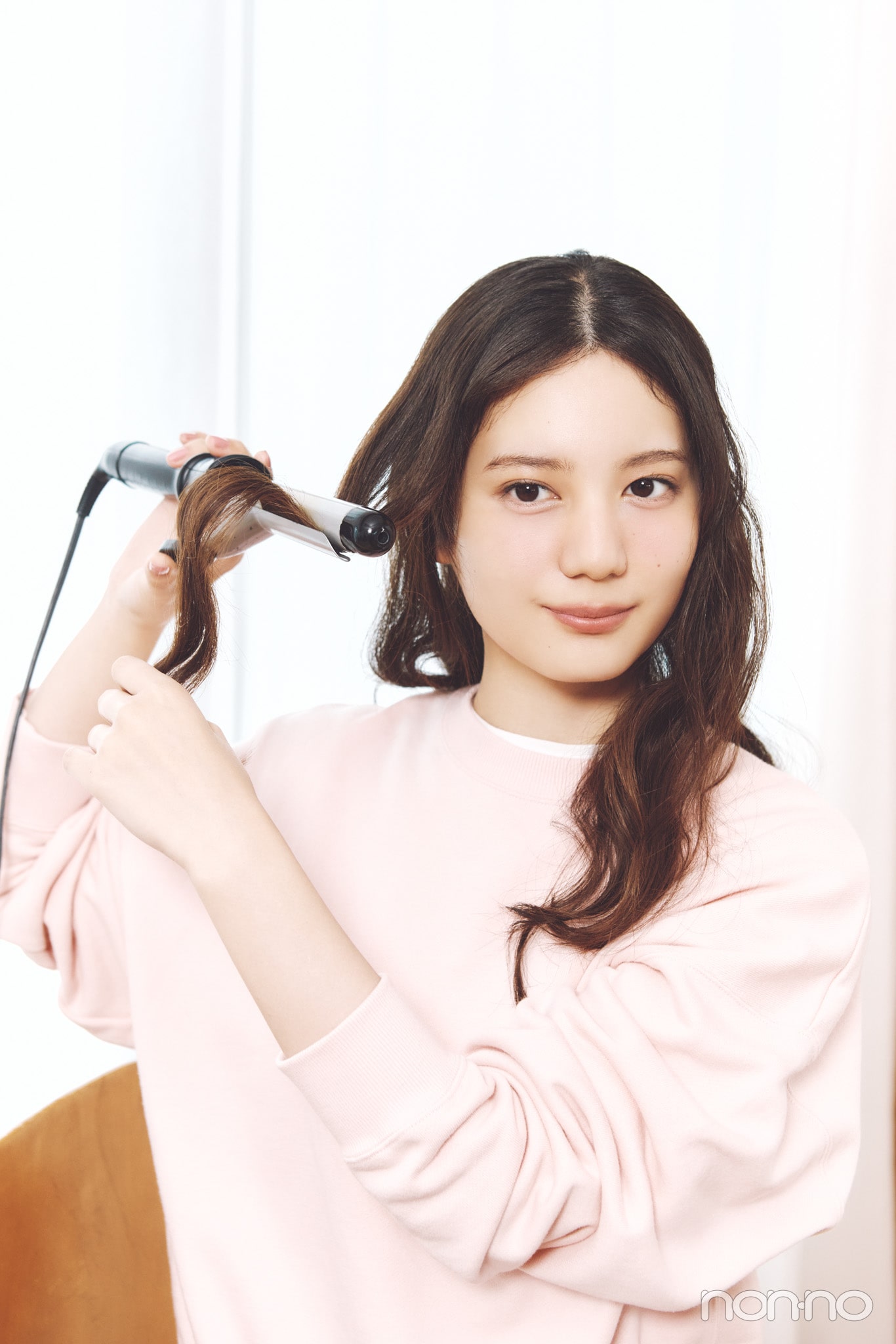 小坂菜緒のヘアアレ14daysのニット帽アレンジのプロセス②