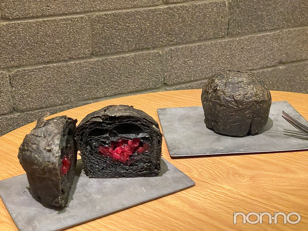 スターバックスのハロウィン新作・『ハロウィン チョコ&ベリーデニッシュ』