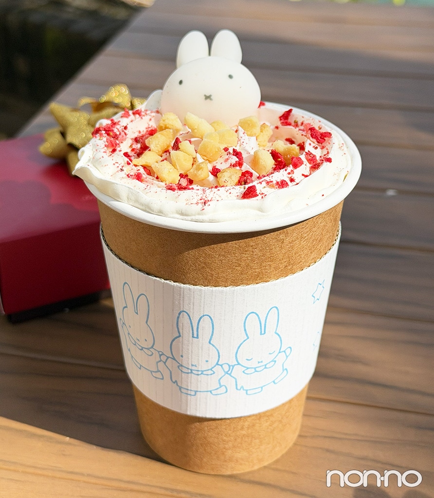 ミッフィーのセレブレーションいちごラテ／￥800