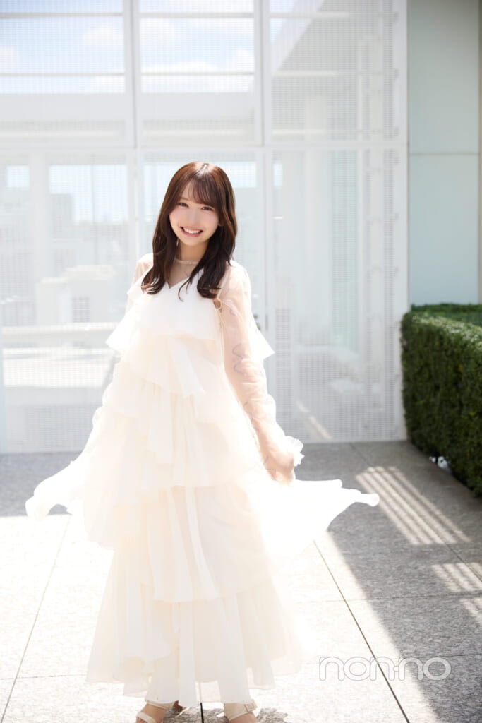 日向坂46・藤嶌果歩さんの全身カット