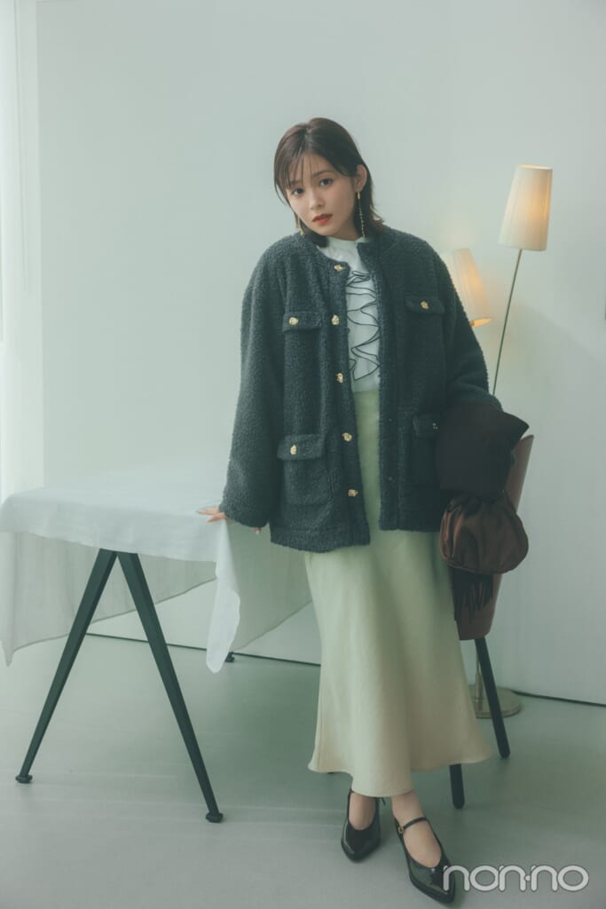 大学生の可愛い冬のデートコーデ　ディナーデートのスカートコーデ