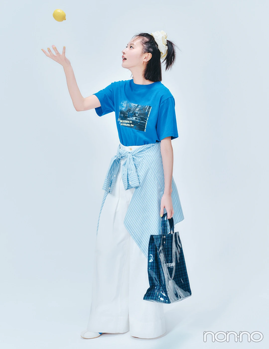 遠藤さくらが着こなす大学生の一週間コーデ 金曜日のフォトTコーデ