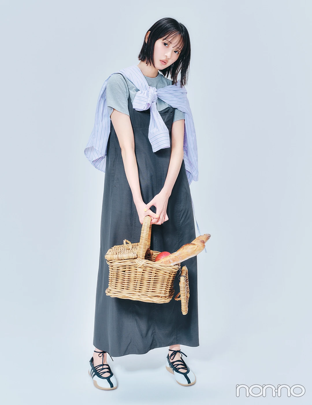 遠藤さくらが着こなす大学生の一週間コーデ 月曜日のワンピースコーデ