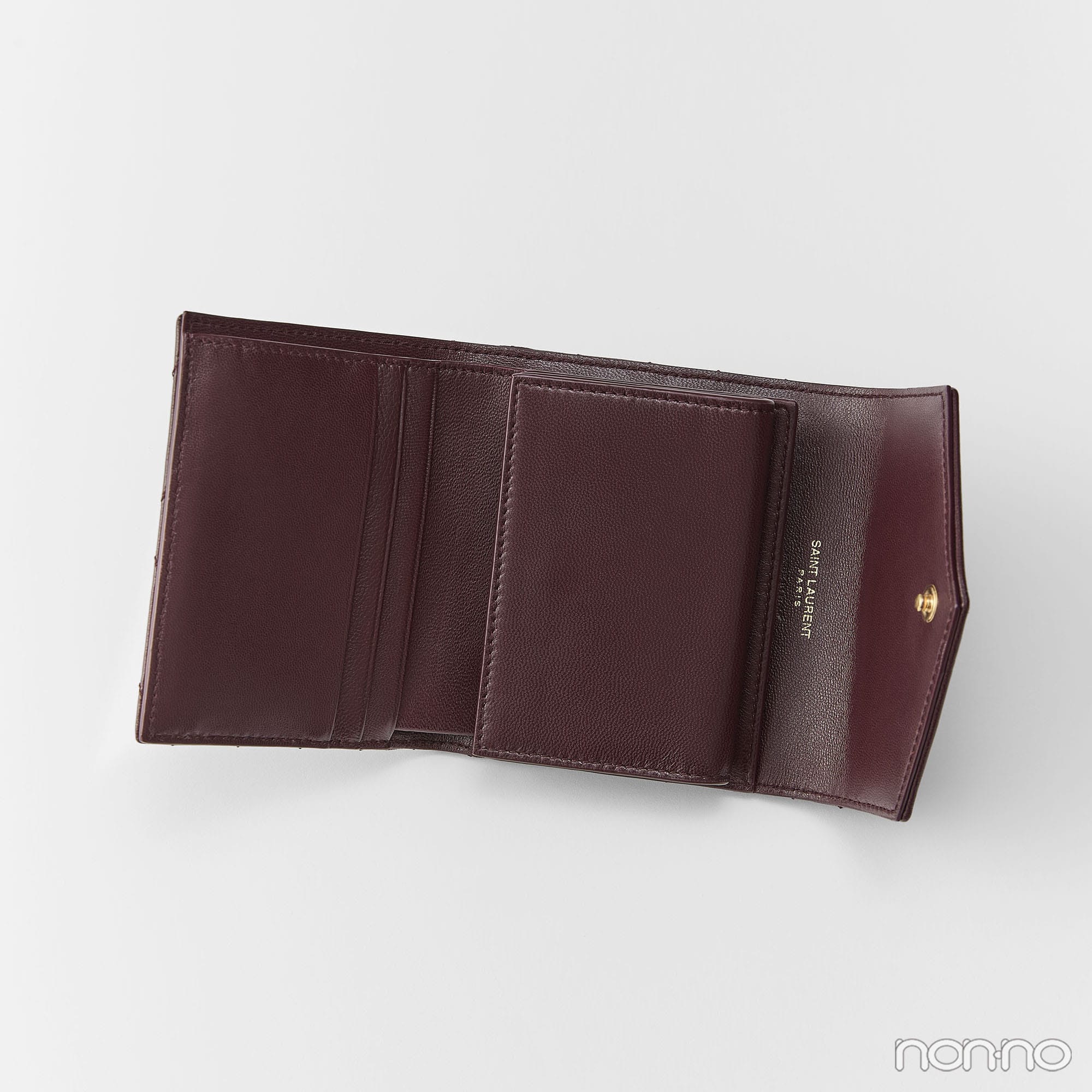 サンローランのカサンドラ マルチフォールドウォレットの中身