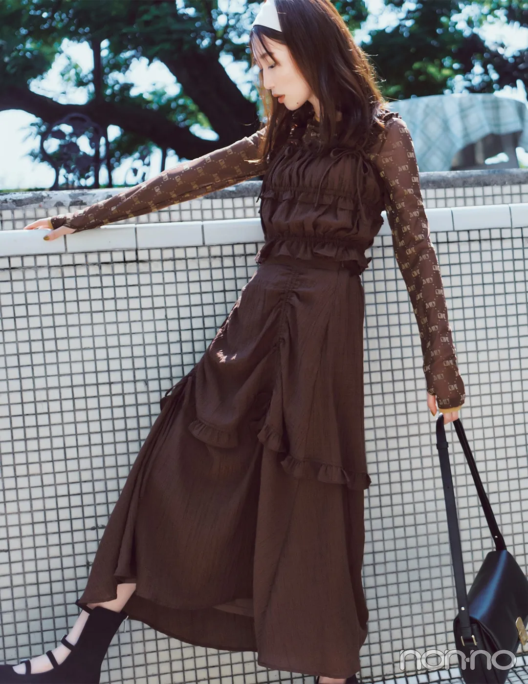 岡本夏美の大学生の一週間コーデ、木曜日のワントーンスタイル