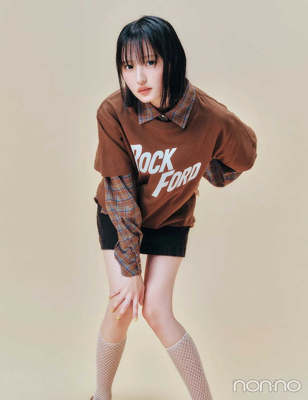 遠藤さくらが着こなす大学生の一週間コーデ 火曜日のロゴTコーデ