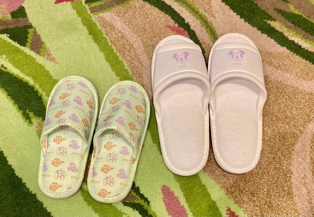 スリッパ（小）、（大）