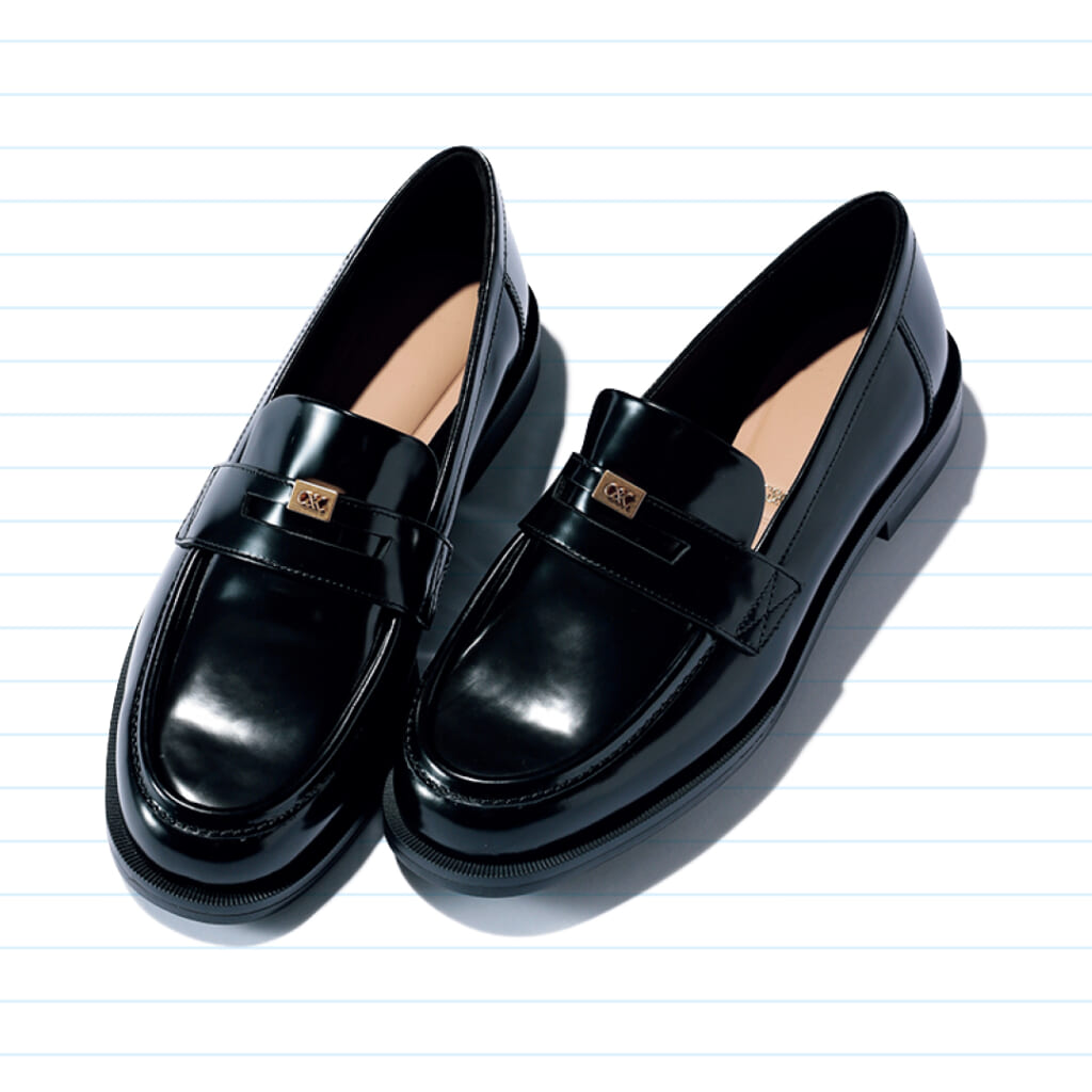 新人研修＆新社会人におすすめの「CHARLES＆KEITH」
レザーメタリックアクセントペニーローファー