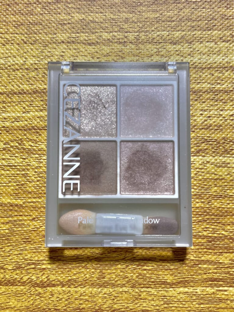 セザンヌ ペールトーンアイシャドウ 01コットンベージュ