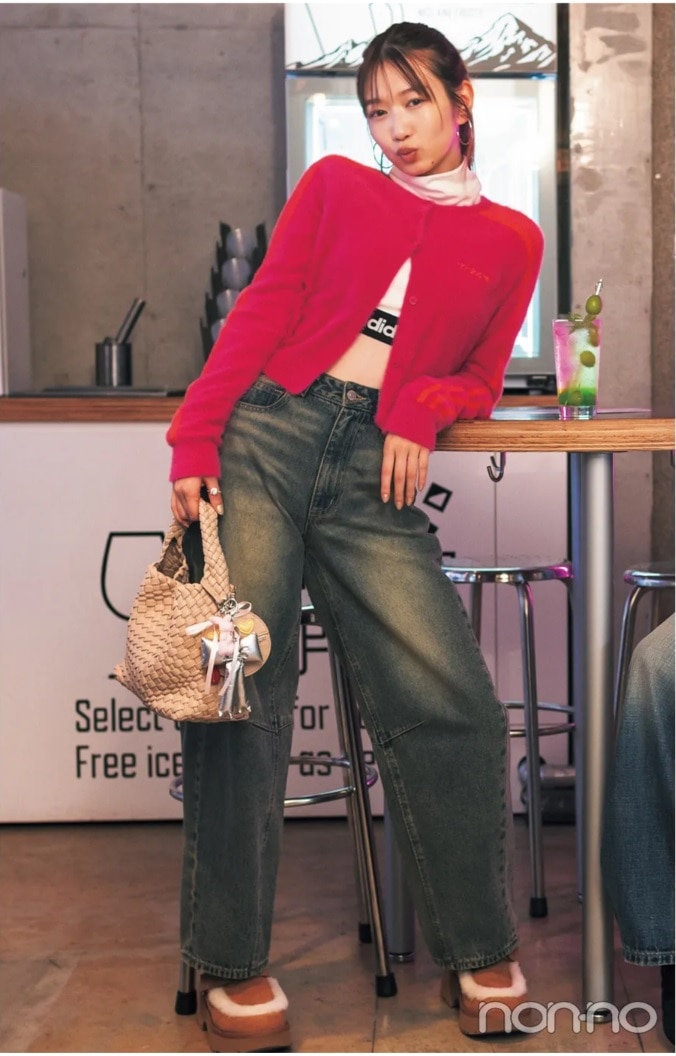 岡本夏美の大学生の一週間コーデ、水曜日のカーディガンスタイル