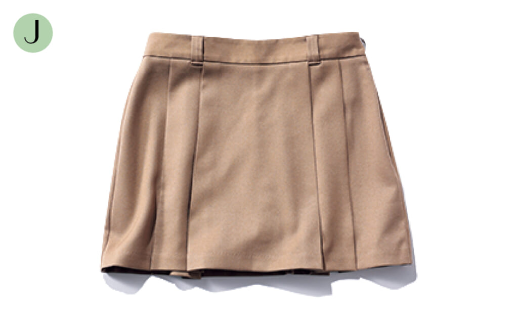 スカート￥1990／GU