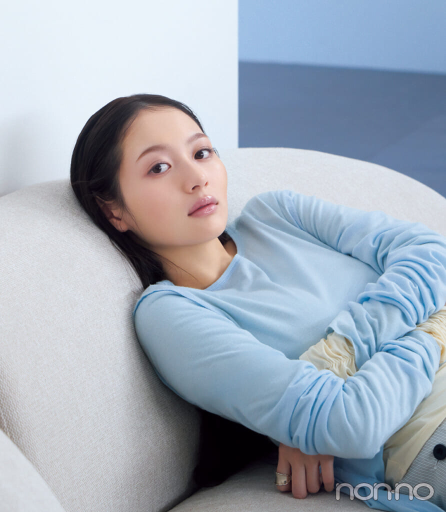 加藤栞の春の香りとリップモデルカット2