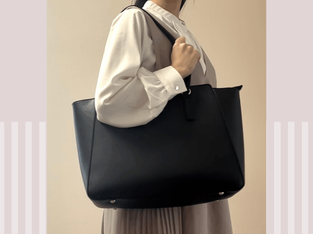 通学バッグを実際に持っている様子