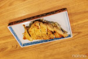 さらに載った三角形のあぶらあげ