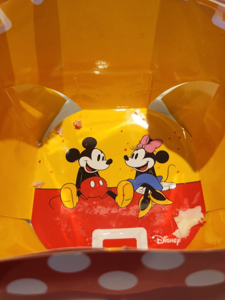 ミスド ディズニー パッケージ デザイン