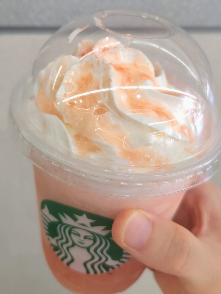 スタバ新作 桃 フラペチーノ