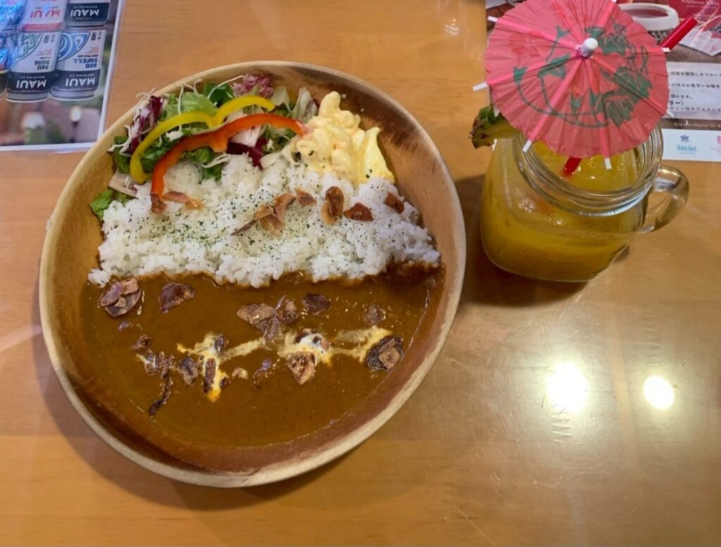 ケニーズハウスカフェ ガーリックバターチキンカレー