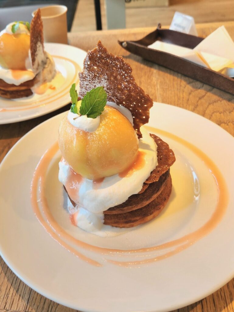 ビブリオテーク 桃のパンケーキ