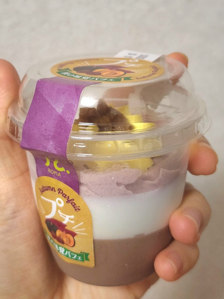 ロピア 秋の味覚パフェ 全体写真