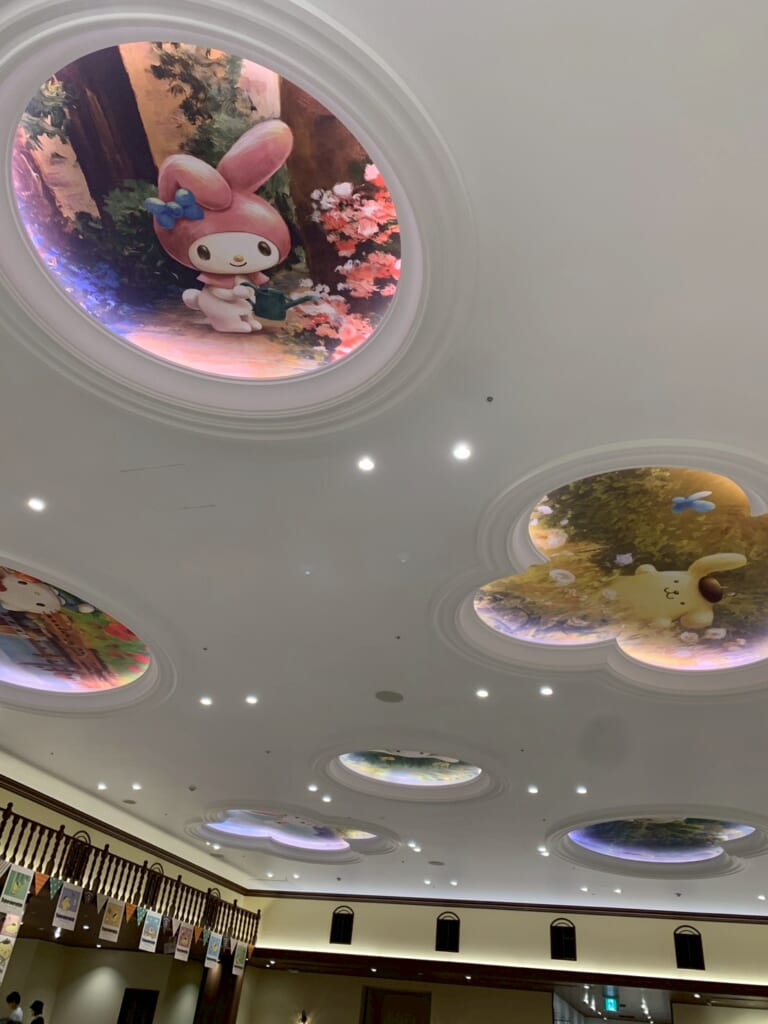 サンリオピューロランド 館のレストラン 天井 イラスト