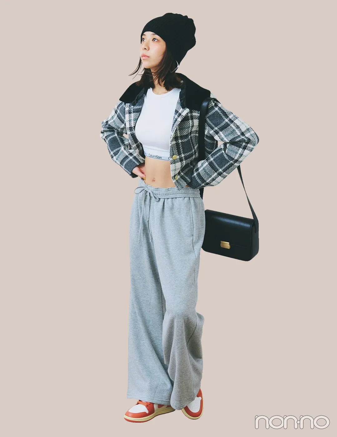 菊地姫奈の大学生の一週間コーデ 土曜日のスエットスタイル