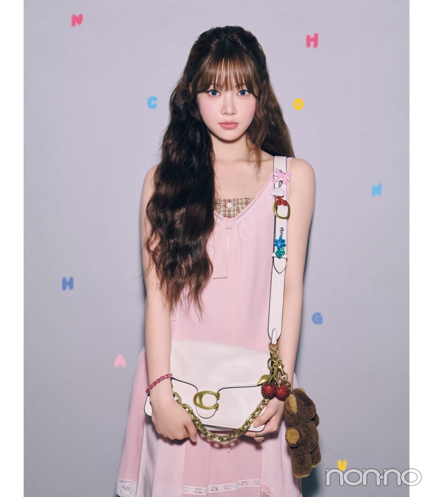 HONG EUNCHAE（LE SSERAFIM）モデルカット5-2