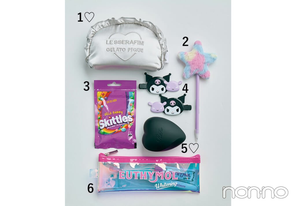 HONG EUNCHAE（LE SSERAFIM）のバッグの中身