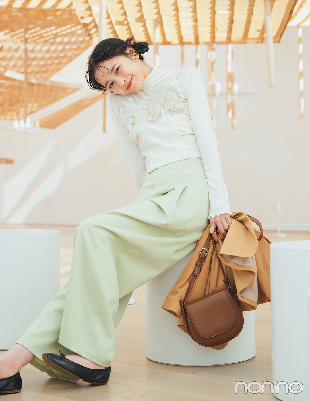 【non-no web】林芽亜里が着こなす大学生の毎日コーデ