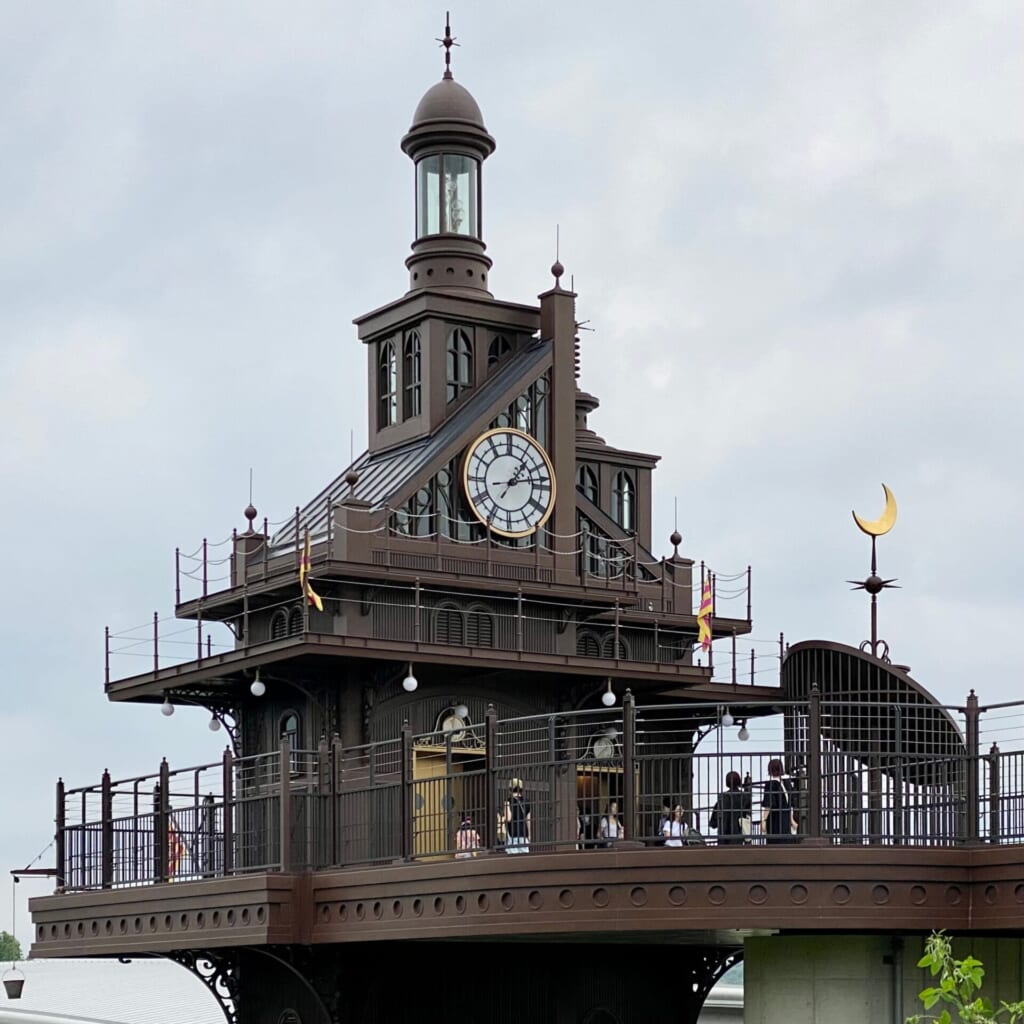 ジブリパークの無料エリア:エレベーター塔