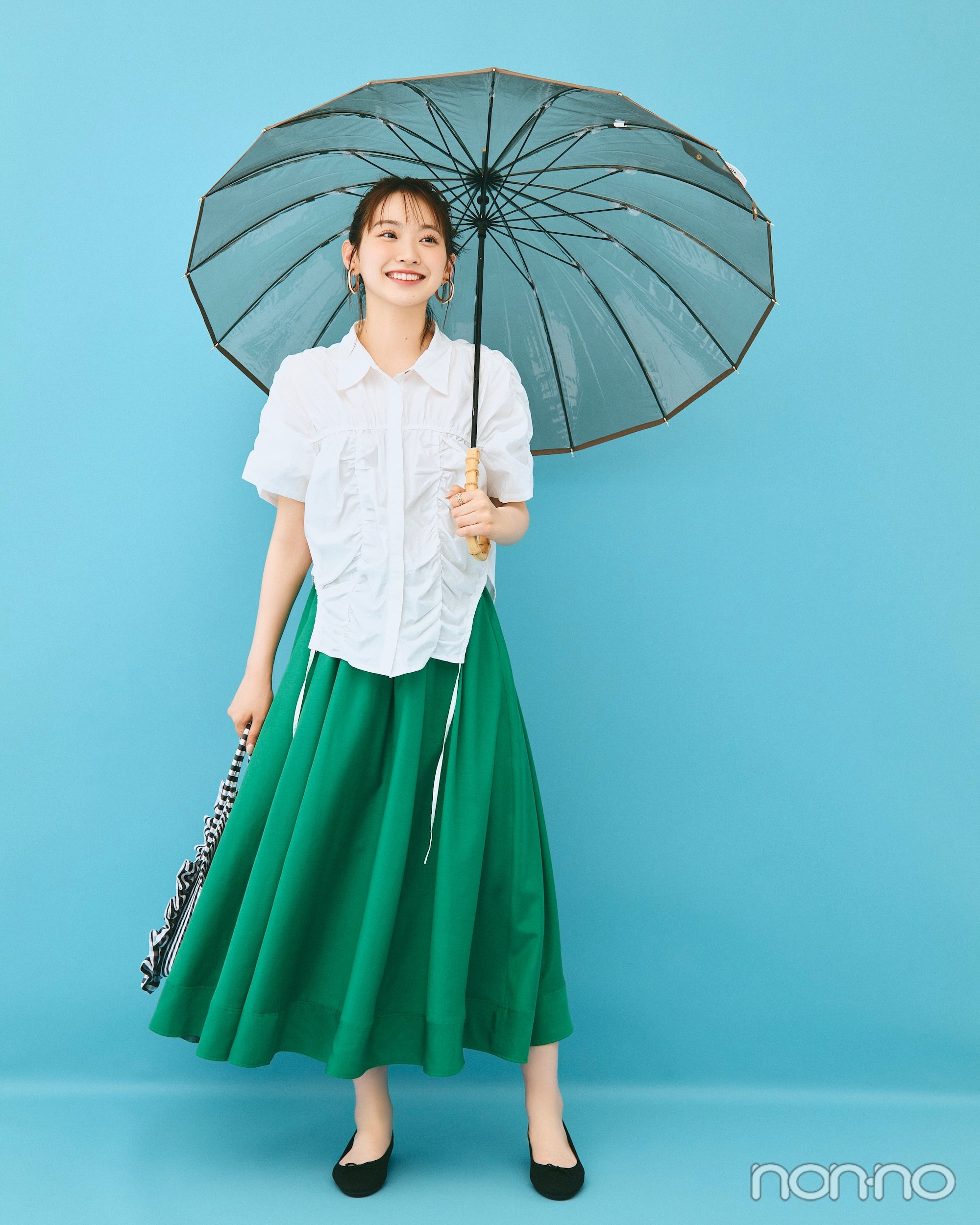 晴れのち雨の日の撥水スカートコーデ