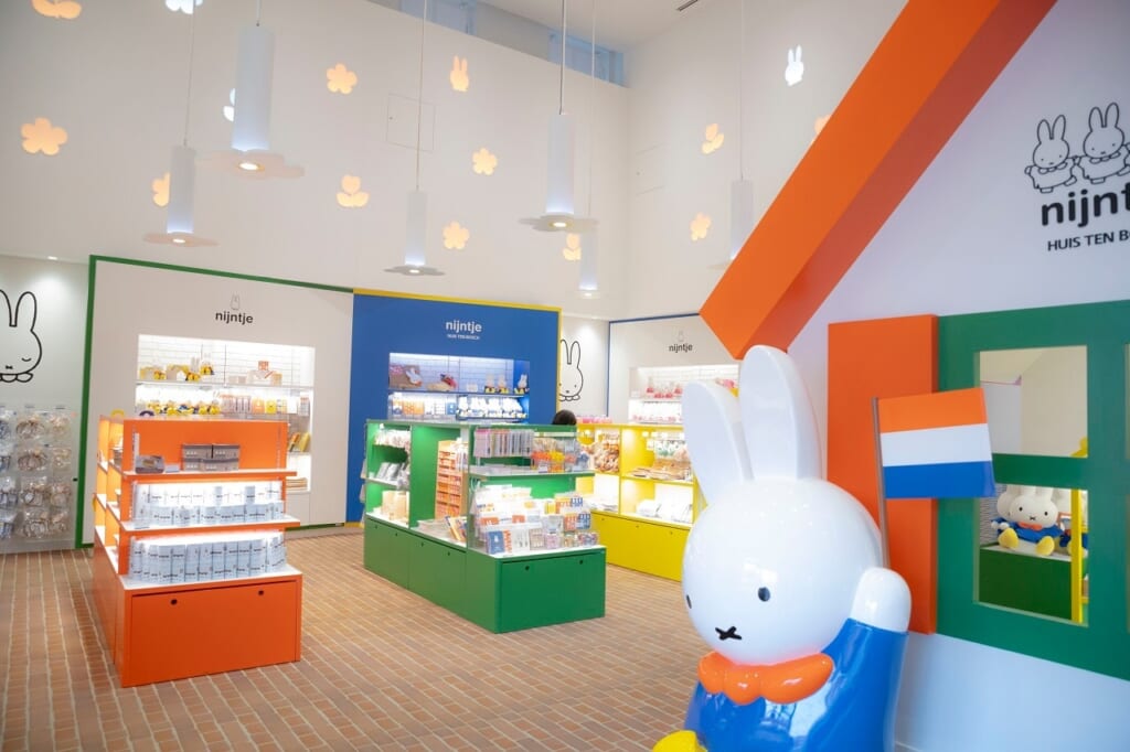 ハウステンボスミッフィー『ナインチェ』ショップ空間