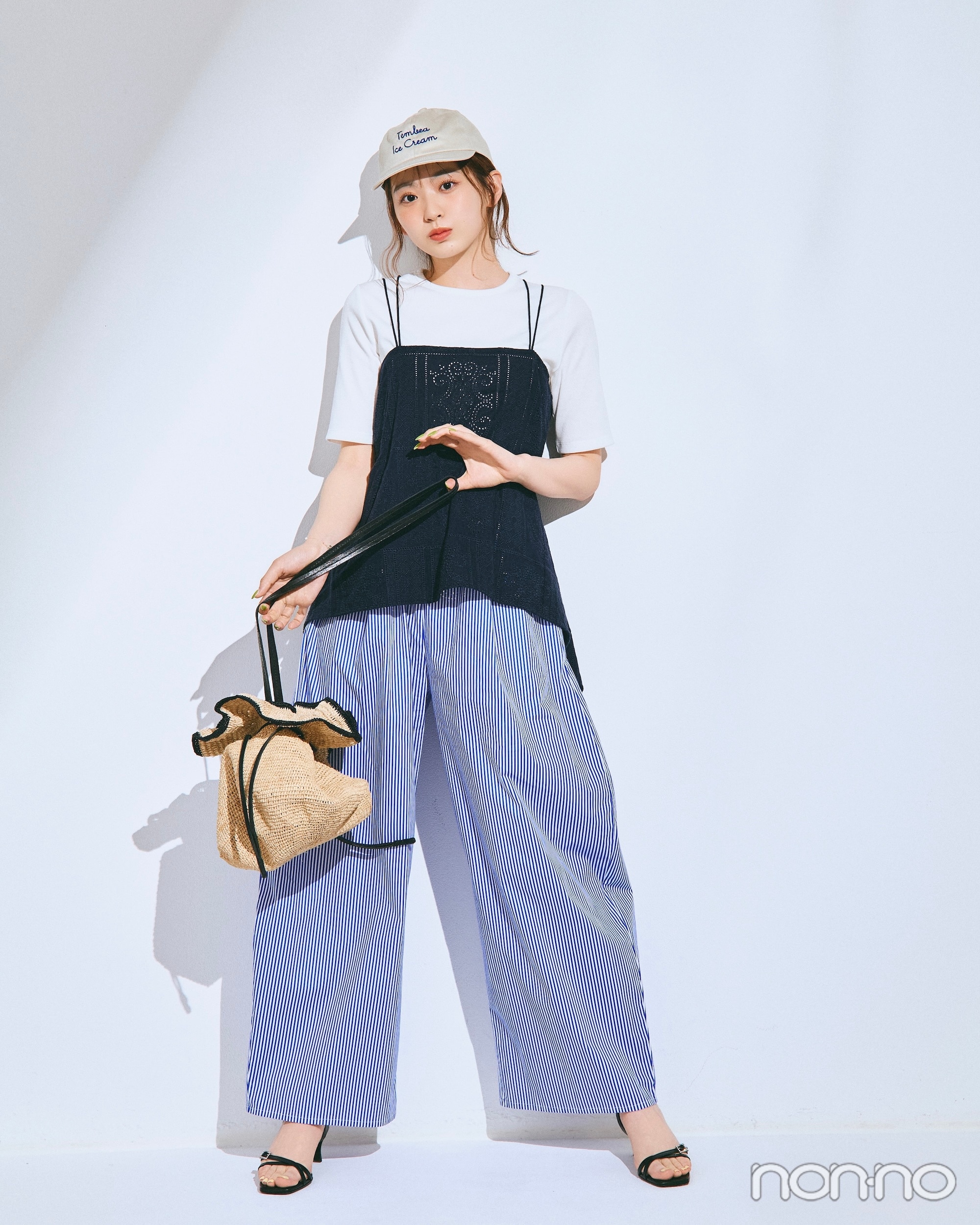 気温30度の日の機能性白Tシャツコーデ