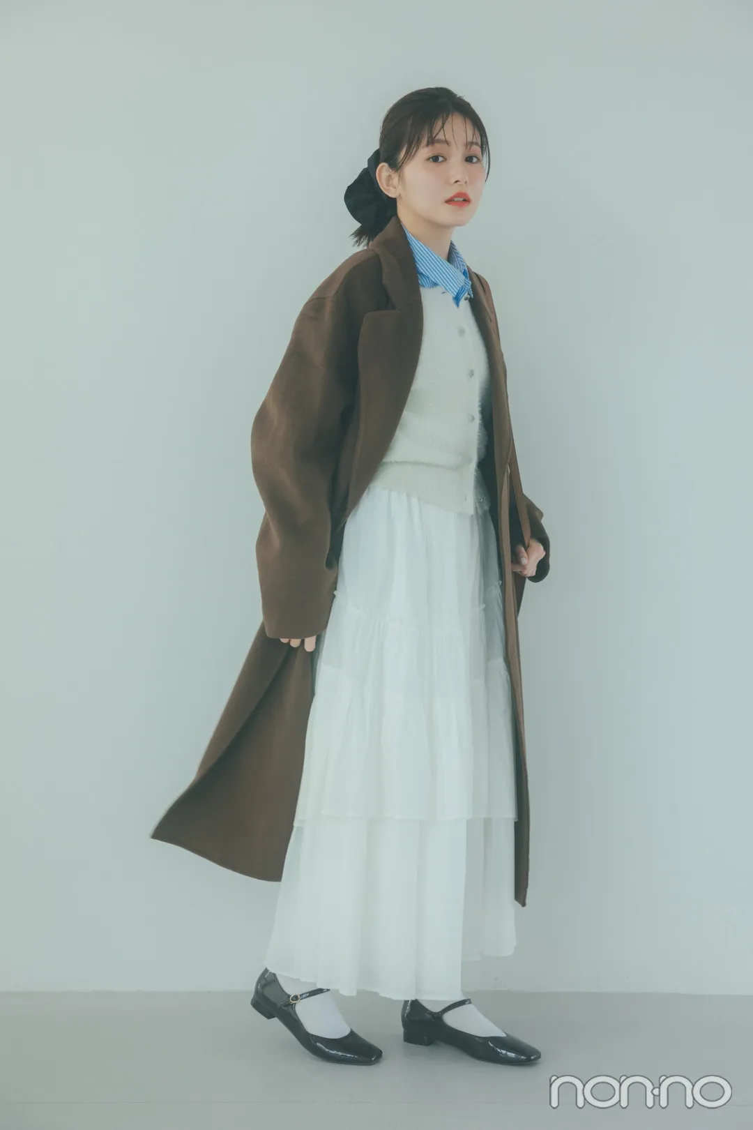 久間田琳加の大学生の一週間コーデ、金曜日のワントーンスタイル